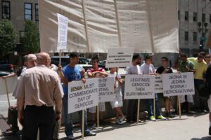 Srebrenica-Demonstrations-Chicago-2012_7267