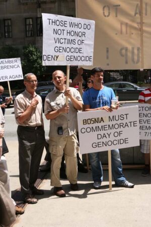 Srebrenica-Demonstrations-Chicago-2012_7270