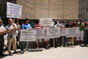 Srebrenica-Demonstrations-Chicago-2012_7272