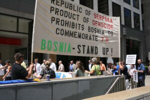 Srebrenica-Demonstrations-Chicago-2012_7320